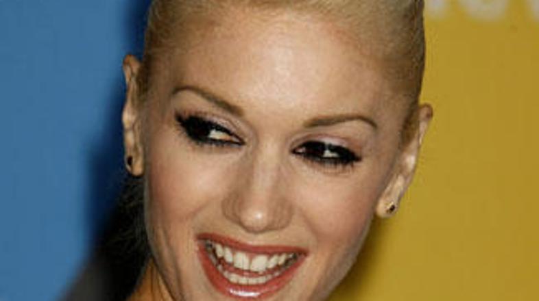 Gwen se je kmalu po drugem porodu posvetila delu.