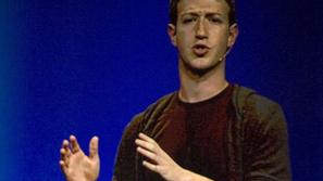 Zuckerberg, 24, sedaj napoveduje premišljeno spremembo pogojev uporabe.