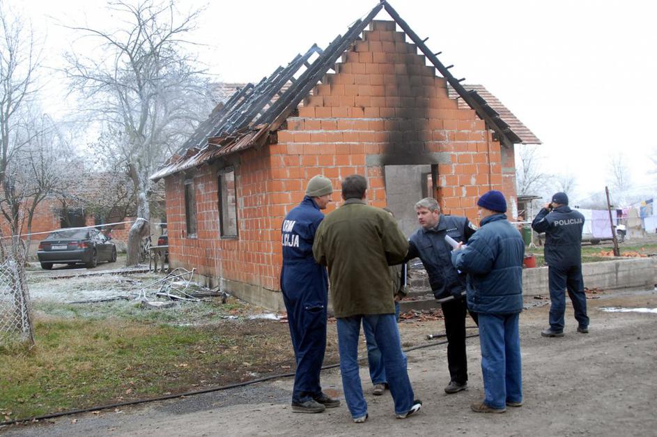 Tragedija v družinski hiši.