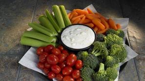 Bogat vir folne kisline v hrani so paradižnik, brokoli, cvetača, korenček in zel