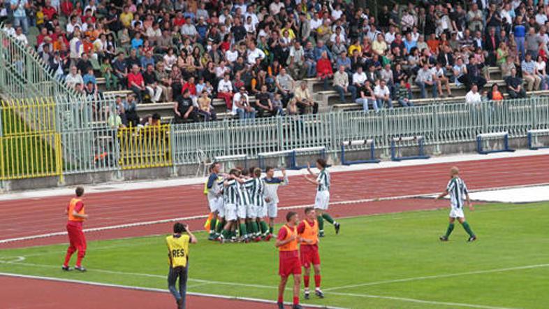 Velenjske tribune so bile v zadnjem času lepo napolnjene.