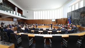 poslanci v državnem zboru