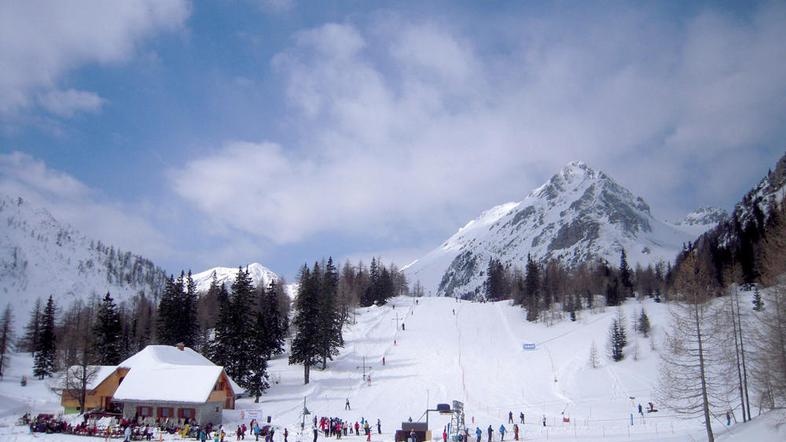 Zimska sezona na Zelenici se je že končala, začenja pa se sezona pohodništva. (F