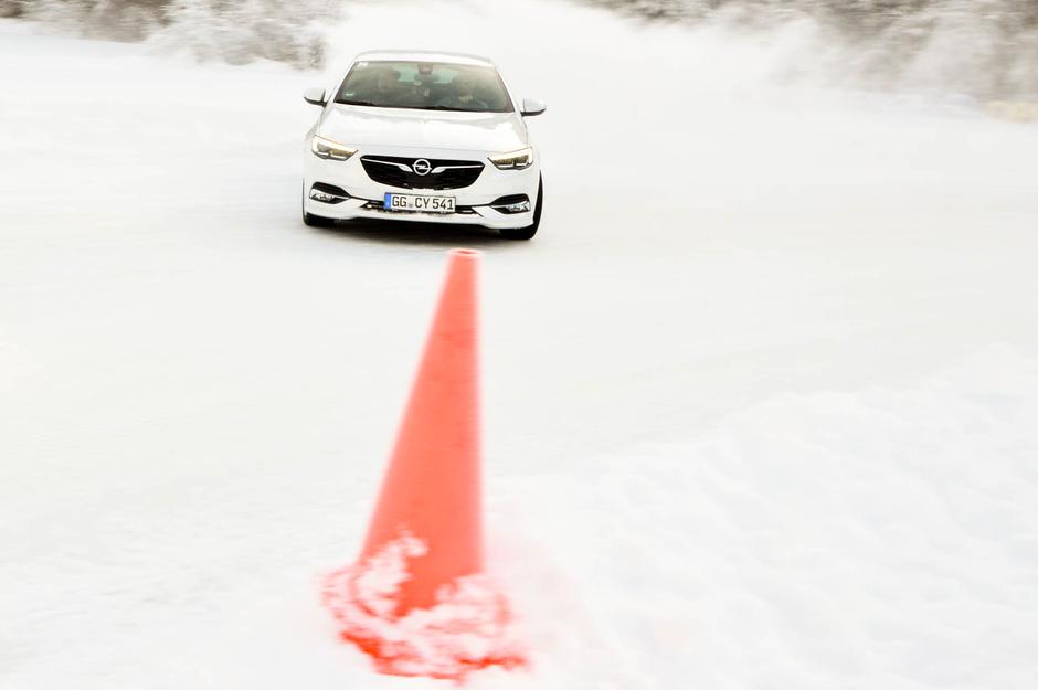 Opel trening zimske vožnje | Avtor: Andrej Leban