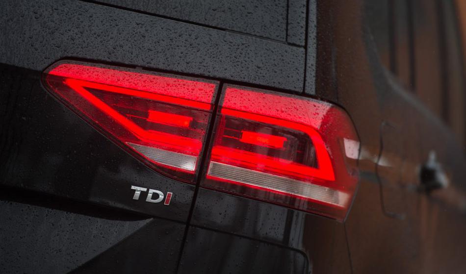 Volkswagen upokojil še eno družinsko ikono, konec za tourana