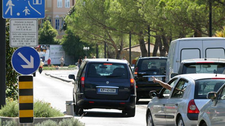 Marsikdo ne ve, da je ob promenadi v Portorožu območje umirjenega prometa.