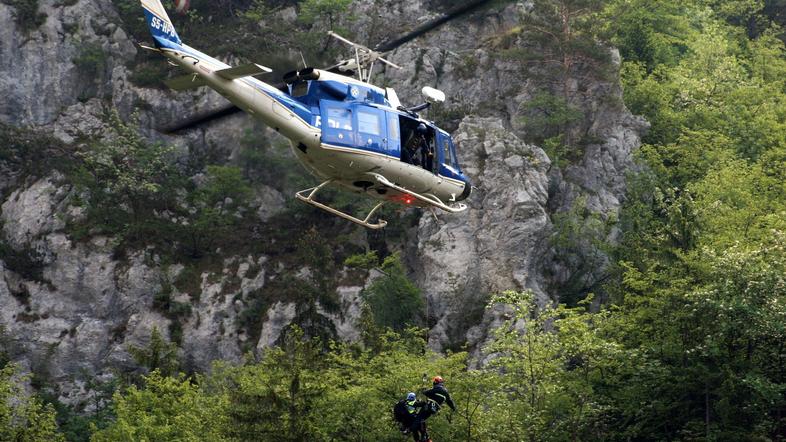 gorski reševalci, reševanje, plezalec, helikopter, gorsko reševanje