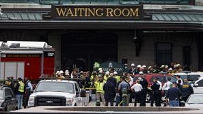 Nesreča vlaka v New Jerseyju