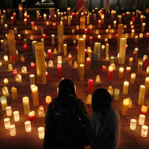 Japonska sveče spominska slovesnost