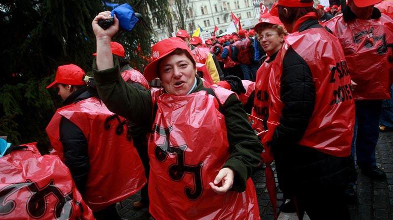 Sindikati niso zadovoljni s predlogom vlade. (Foto: Nik Rovan)