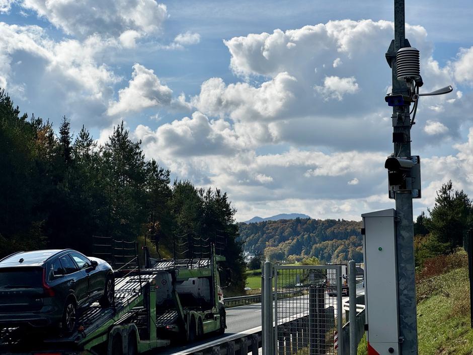 Merilnik hitrosti, radar, MVD 2022 | Avtor: Andrej Leban