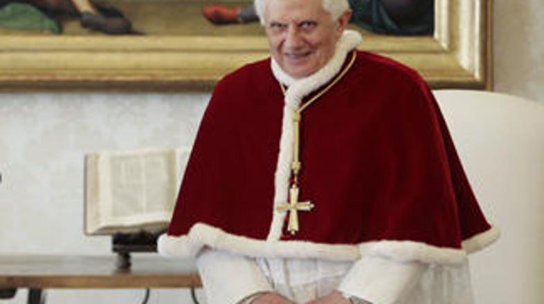 Tiskovni predstavnik Vatikana je poudaril, da odločitev papeža Benedikt XVI. nik