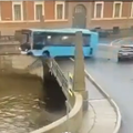 Avtobus v Sankt Peterburgu