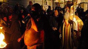 Miklavž v zboru parkljev in angelčkov