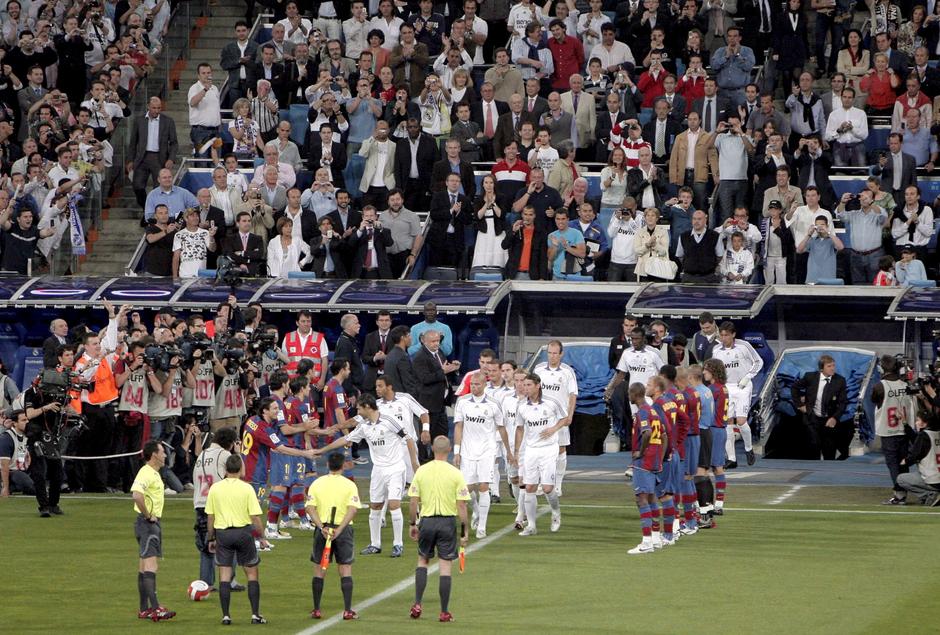 pasillo Real Madrid Barcelona 2008 | Avtor: epa