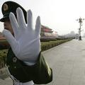 Kitajske oblasti so poskrbele za poostren nadzor ob prihodu olimpijskega ognja, 