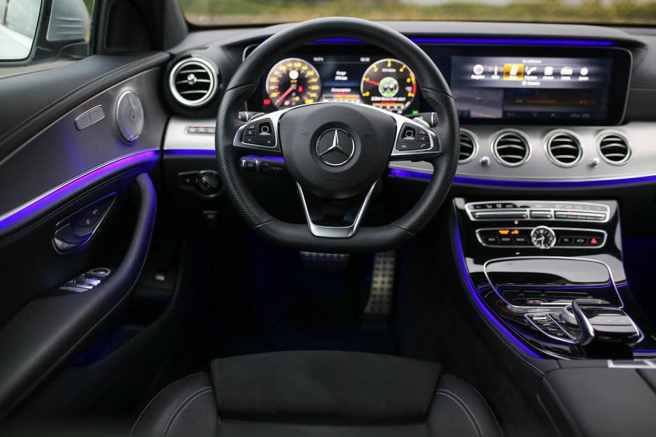 Mercedes-benz razred E | Avtor: Saša Despot