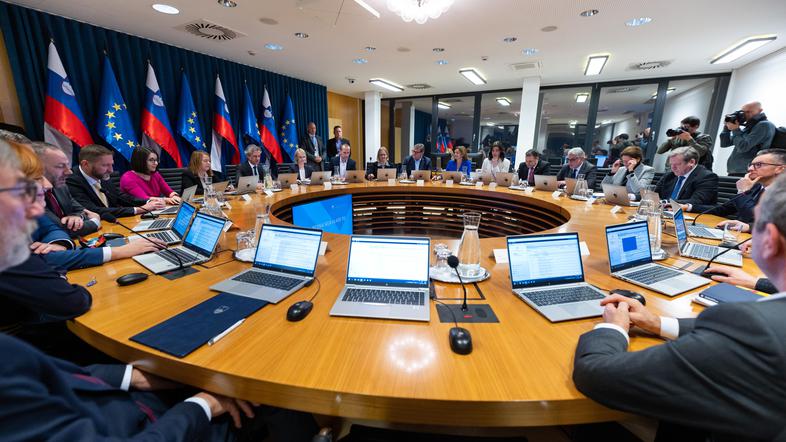 vlada roberta goloba vlada rs