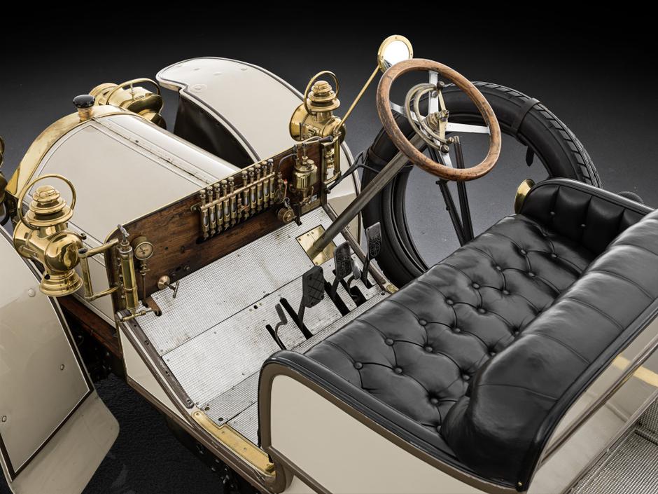Zgodovina volanskega obroča Mercedes-Benz, volanski boroč, volan, daimler, mercedes-benz | Avtor: Daimler