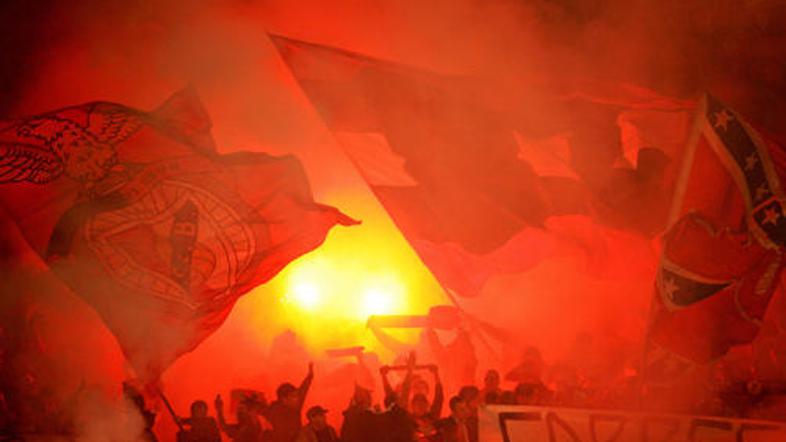 Navijači niso bili zadovoljni s sojenjem proti Portu.