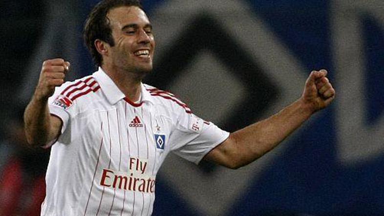 Joris Mathijsen je potrdil zmago Hamburga.