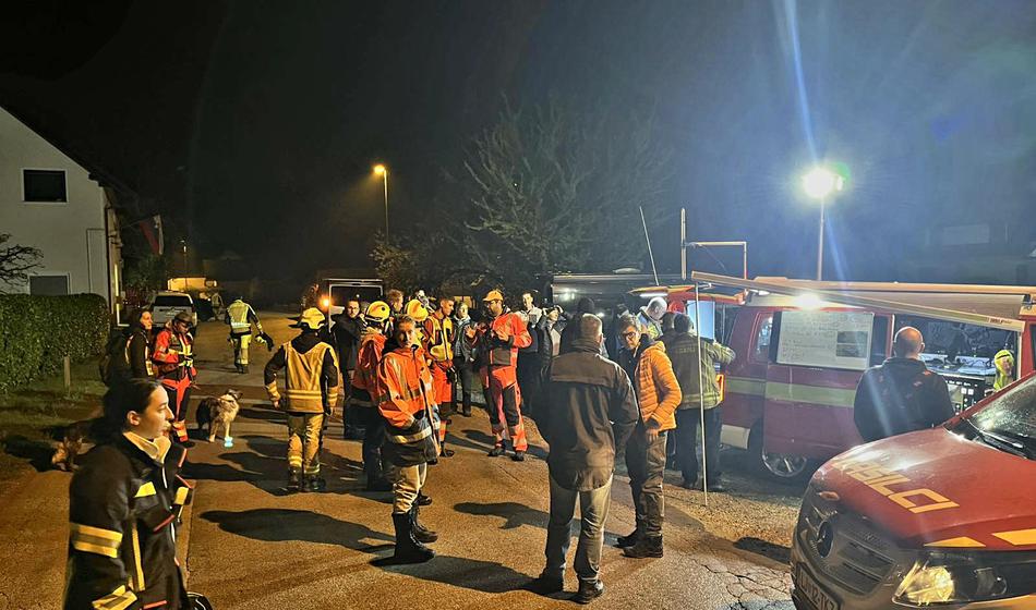 Ponoči velika iskalna akcija v Kranju: 11-letnika iskalo skoraj 140 ljudi