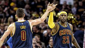 Kevin Love LeBron James Cleveland Cavaliers Chicago Bulls