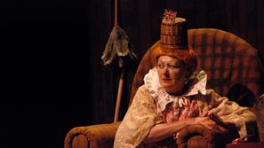 Predstava umetnice Nole Rae traja 90 minut in nima odmora. (Foto: Arhiv organiza