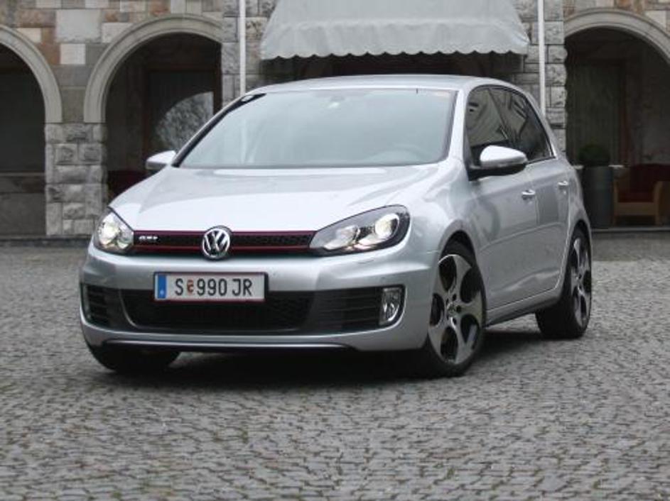 Prisilno polnjen bencinar zmore 155 kilovatov, polni navor je na voljo že pri ni