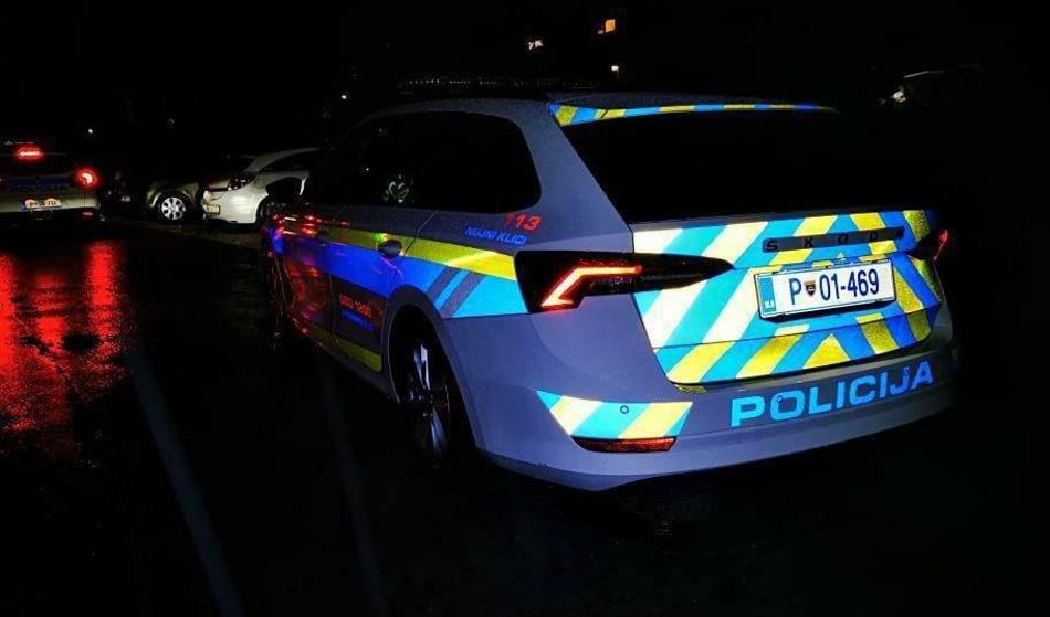 Ob pol treh zjutraj ustavili 21-letnico, to je sledilo