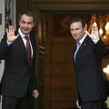 Jose Luis Rodriguez Zapatero (levo) in Juan Jose Ibarretxe na pogovorih o morebi