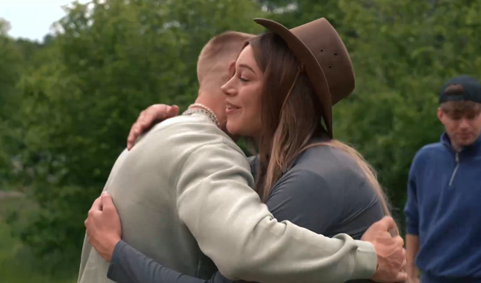 Kmetija: Mikićev neprimerni komentar o Pii Filipčič