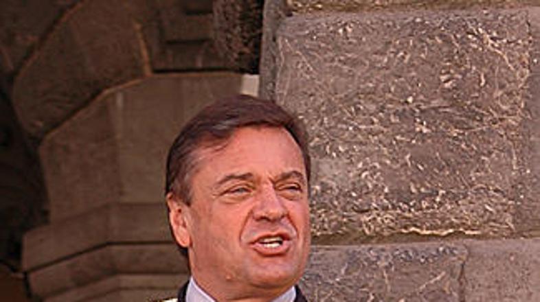 Župan kritizira vlado glede financiranja občin, saj pravi, da ne zagotavlja dovo