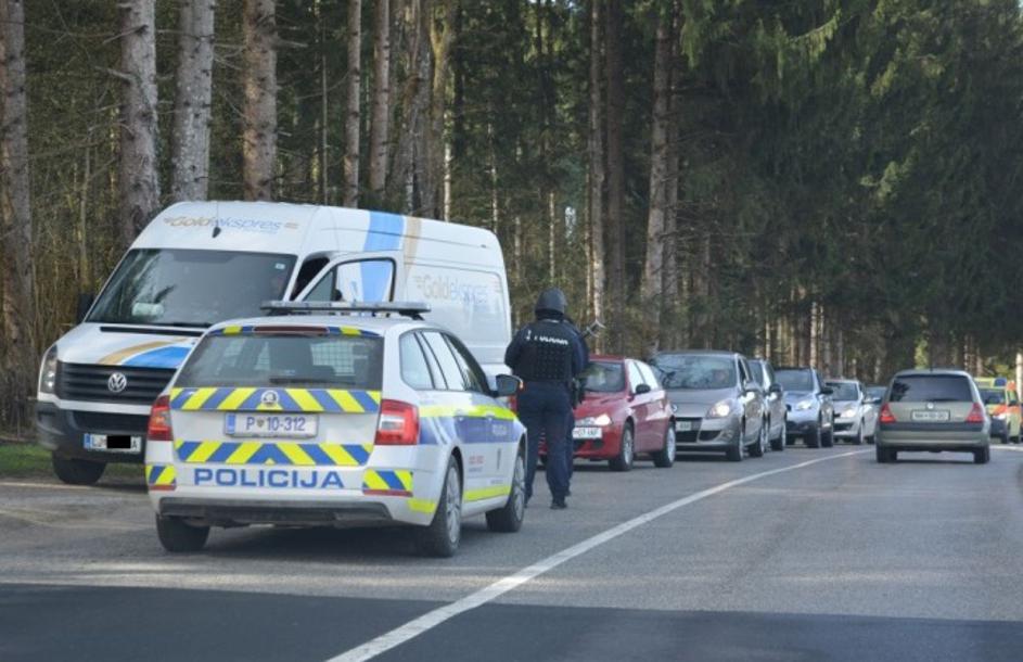 Rop poslovalnice NLB v Straži pri Novem mestu