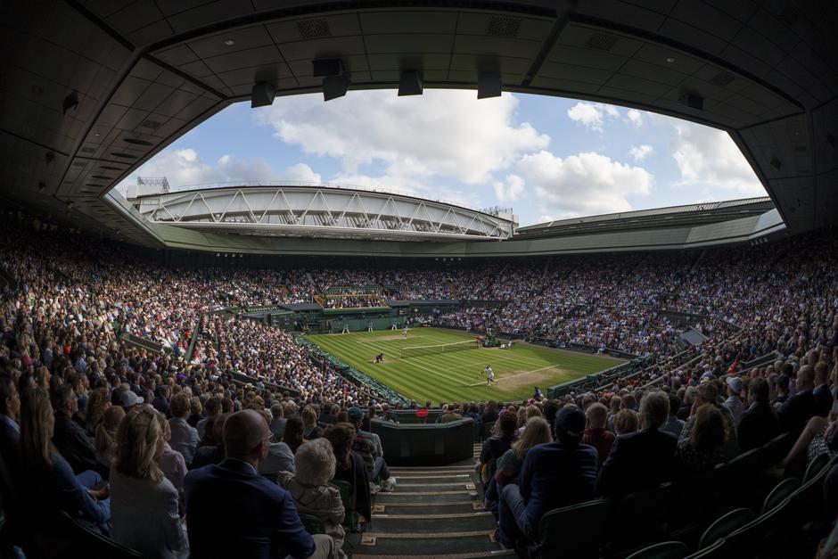 Šport: Dva velika favorita zaradi okužbe že končala z Wimbledonom | Avtor: Epa