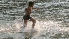 Morje se je v samo 24 urah ohladilo za 12 stopinj Celzija. (Foto: Suzana Kos)