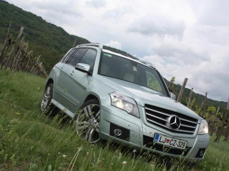 GLK je namenjen mlajšim in premožnejšim, ki stavijo na preverjeno Mercedesovo te