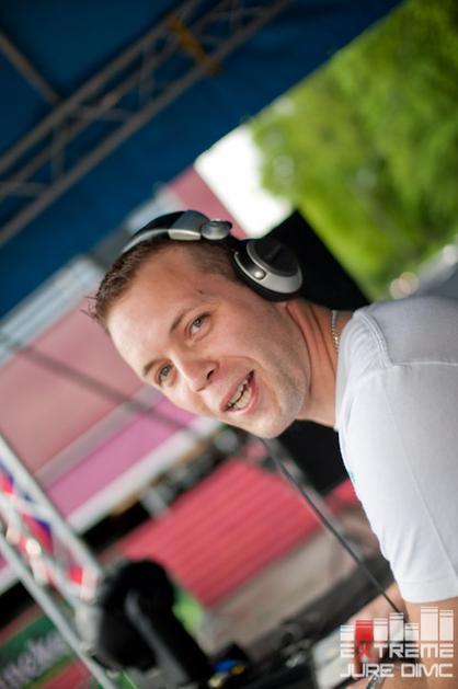 24 ur elektronike utripalo v Kranju