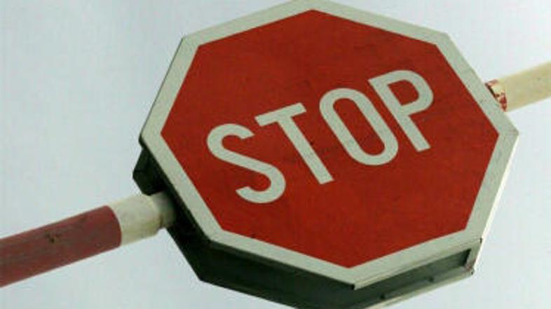 Za 16-letnika je bil trk v zapornico usoden.