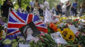 Elizabeta II. cvetje