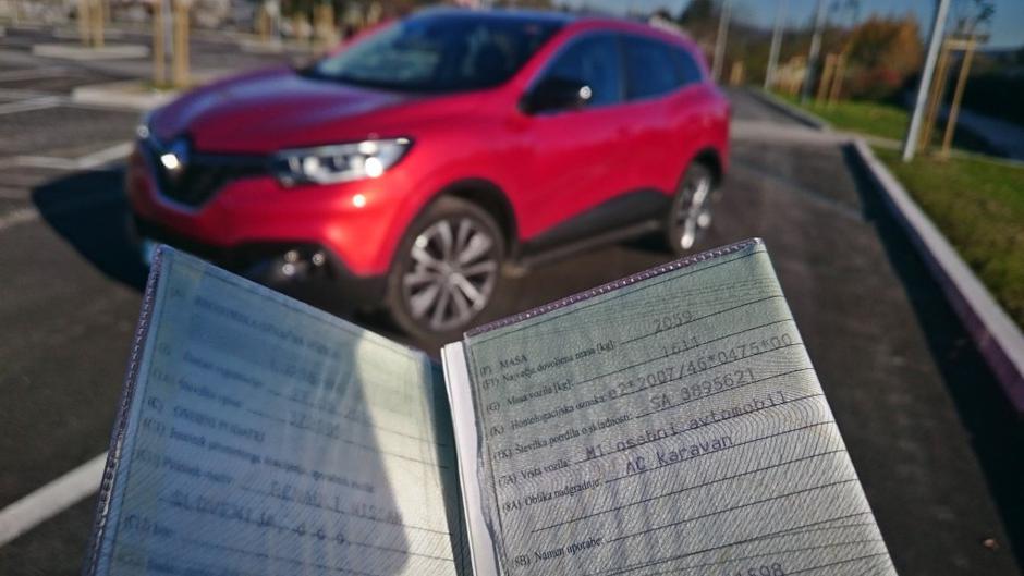 Prometno dovoljenje | Avtor: Andrej Leban