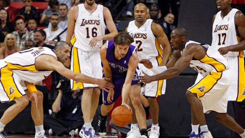 Lakersi veljajo za favorita sezone, Udrih bo moral s Kingsi trdo garati že za ko