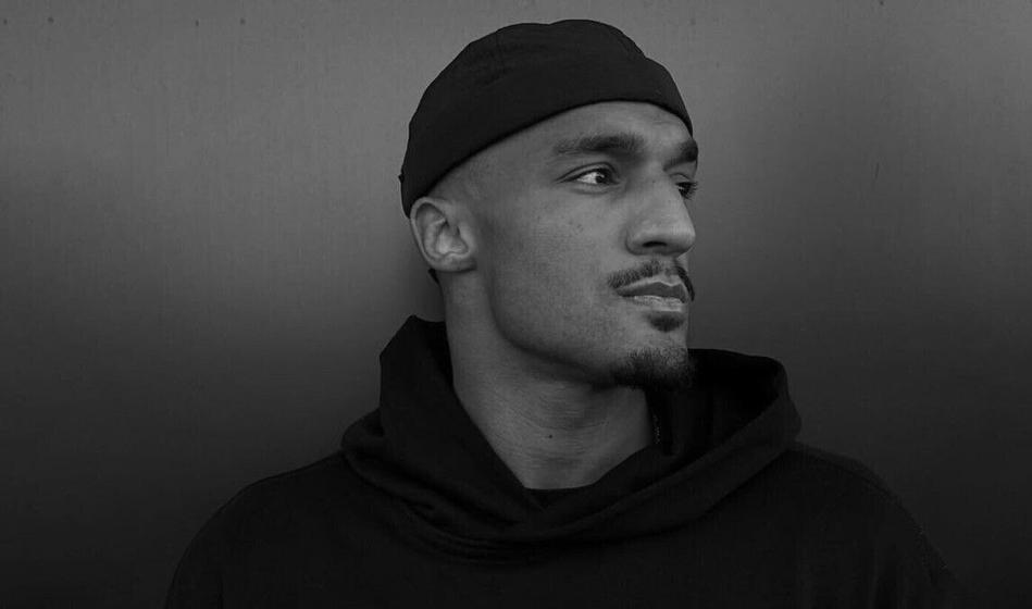 Nekdanjega reprezentanta našli pod oknom visoke zgradbe