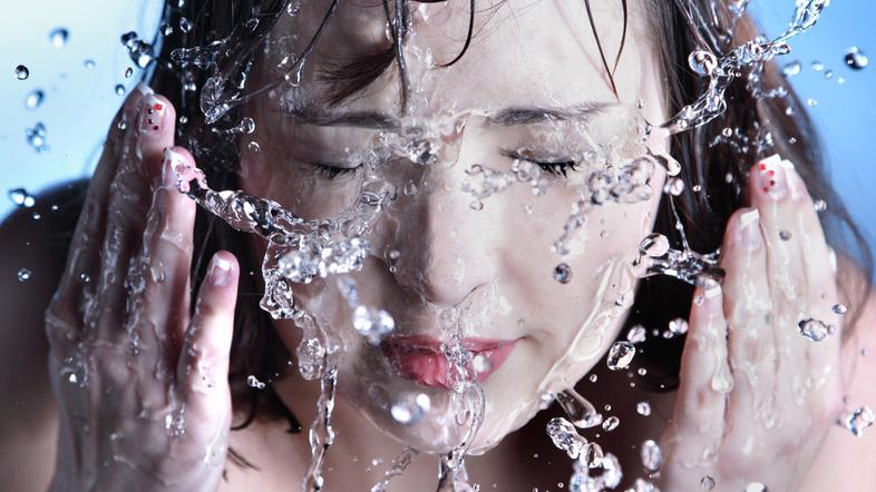 zivljenje 10.07.13. obraz, voda, osvezitev, foto: shutterstock