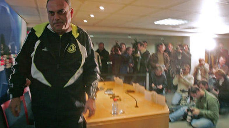 Avram Grant je smiselnim odgovorom obrnil hrbet.