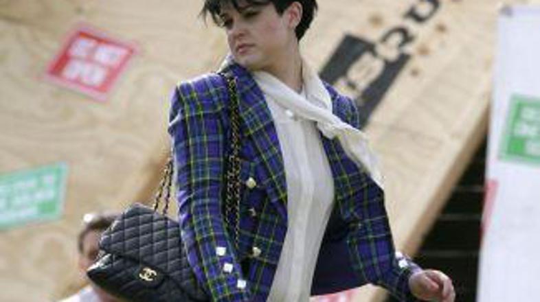 Z Osbournovimi ni dobro zobati češenj.