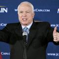 McCain je v zadnji javnomnenjski raziskavi prehitel Obamo.