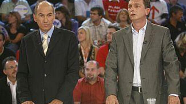 V času Janševe vlade je bilo skoraj dvakrat več prevzemov kot med mandatom Drnov