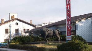 Ali bo Mipov obrat v Kromberku delno spet pognal nov najemnik, naj bi bilo znano