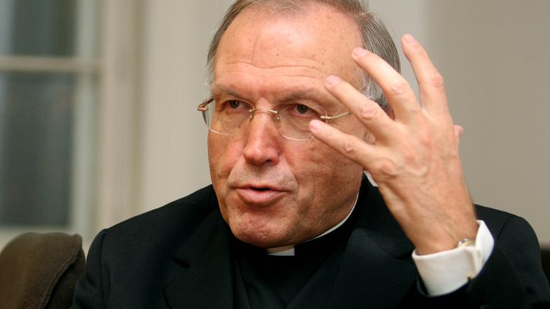 Ljubljanski metropolit Anton Stres pravi, da bodo T-2 prodali. (Foto: Nik Rovan)